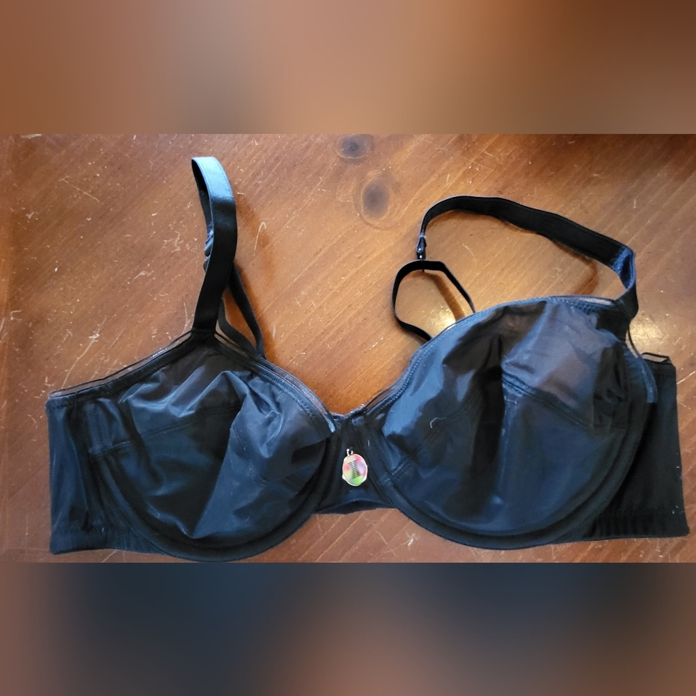 Savage X Fenty underwire Bra NWOT 40C